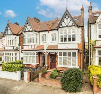 5 bedroom semi-detached house for sale