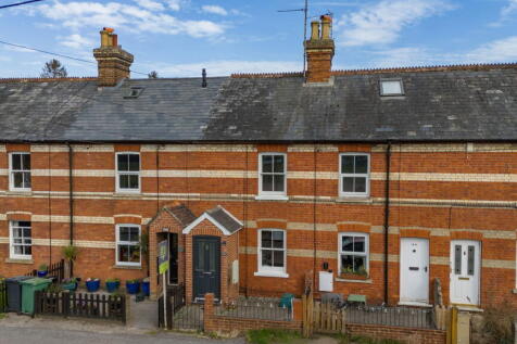 Kingsclere Road, Overton... 2 bed terraced house for sale