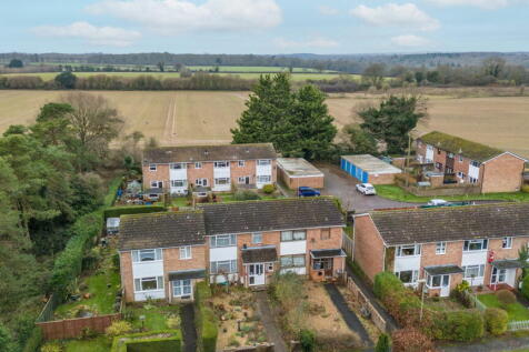 Pond Close, Overton, Basingstoke... 3 bed terraced house for sale