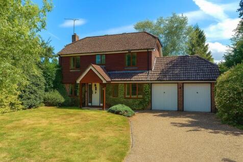 Bookham 4 bed detached house for sale