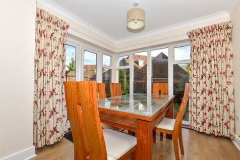 4 bedroom town house for sale
