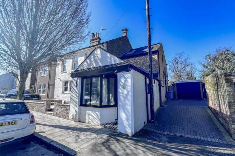 Villiers Road, Watford 1 bed end of terrace house for sale