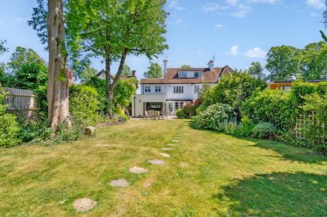 4 bedroom semi-detached house for sale
