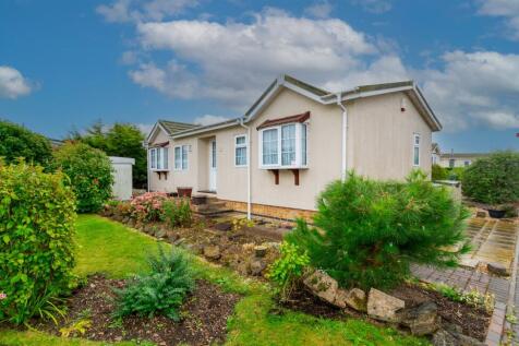 Adbolton Lane, Holme Pierrepont 2 bed park home for sale