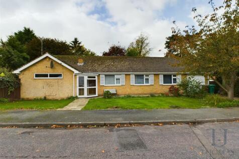 4 bedroom detached bungalow for sale