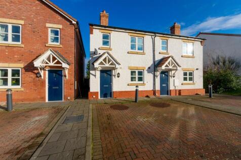 2 bedroom semi-detached house for sale