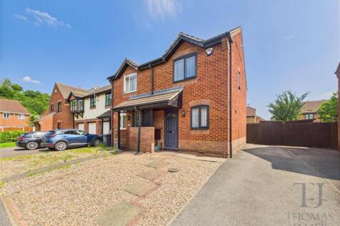 Hotspur Drive, Colwick, Nottingham 2 bed townhouse for sale