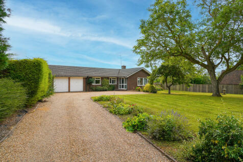 3 bedroom detached bungalow for sale