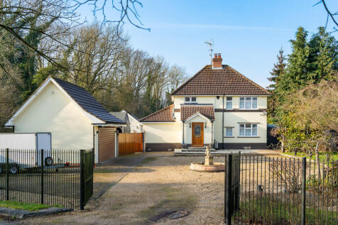3 bedroom detached house for sale