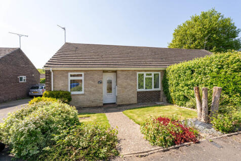 2 bedroom semi-detached bungalow for sale
