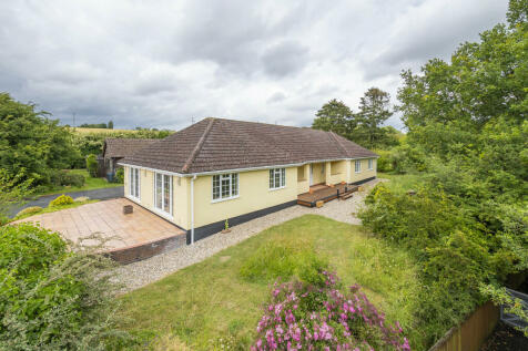 4 bedroom detached bungalow for sale