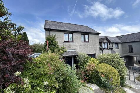 East Street, South Molton, Devon, EX36 2 bed end of terrace house for sale