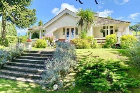 5 bedroom detached bungalow for sale