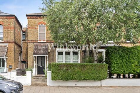 Finsbury Park Road, London, N4 2 bed apartment for sale