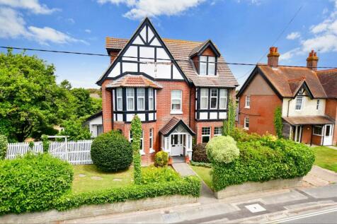 8 bedroom detached house for sale