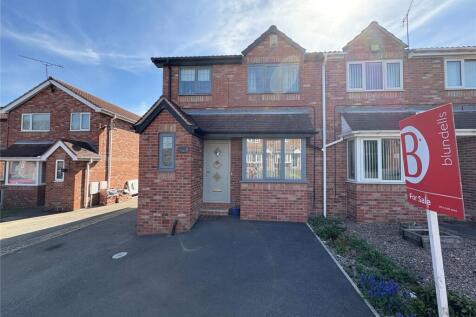 3 bedroom semi-detached house for sale