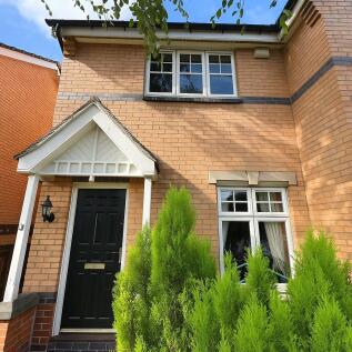 2 bedroom semi-detached house for sale