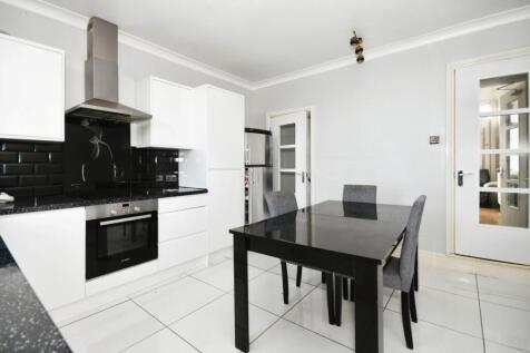 6 bedroom terraced house for sale