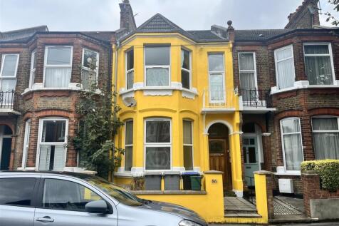 Bathurst Gardens, Kensal Rise 2 bed flat for sale