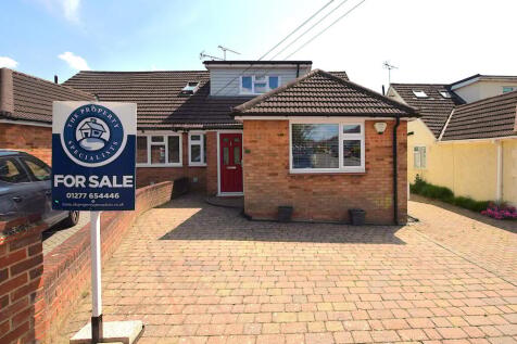 4 bedroom chalet for sale