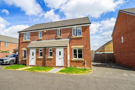 Messor Gardens, Leighton Buzzard 3 bed semi