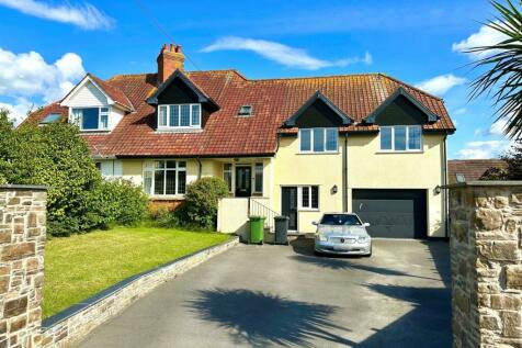 5 bedroom semi-detached house for sale