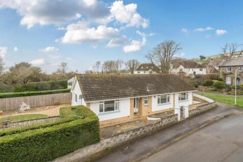 4 bedroom bungalow for sale