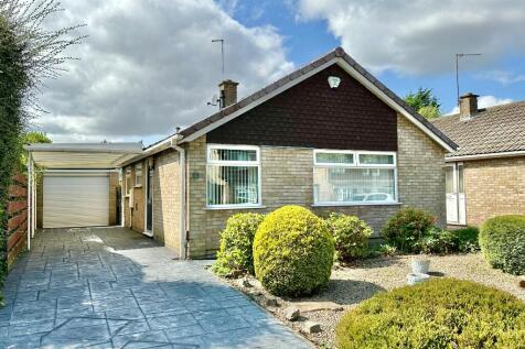 2 bedroom detached bungalow for sale