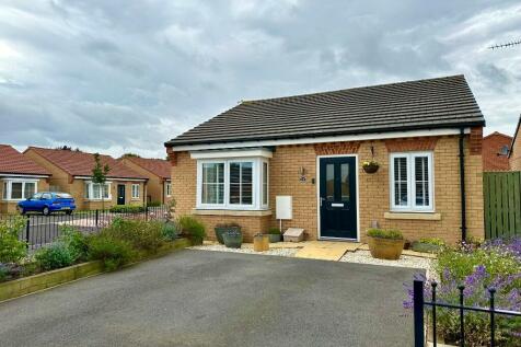 2 bedroom detached bungalow for sale