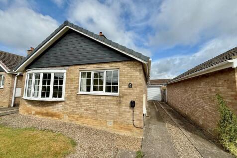 2 bedroom detached bungalow for sale