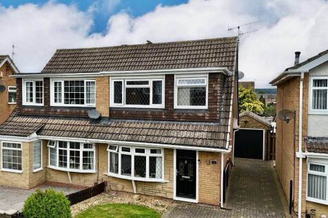 3 bedroom semi-detached house for sale