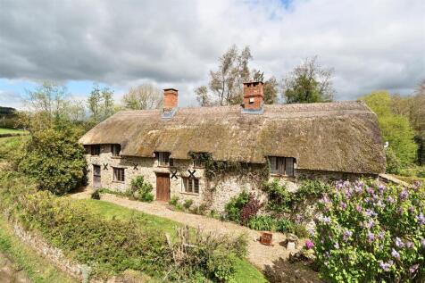 4 bedroom farm house for sale