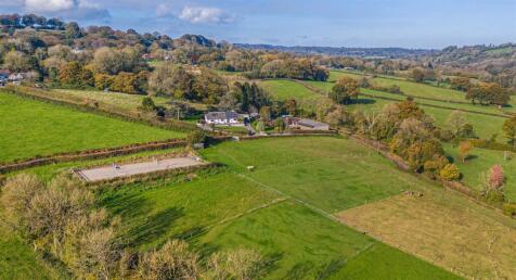 4 bedroom farm house for sale
