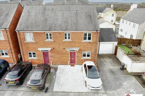 Lle Crymlyn, Llandarcy, Neath, West... 3 bed semi