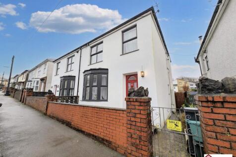 Lewis Road, Crynant, Neath, Neath... 3 bed semi