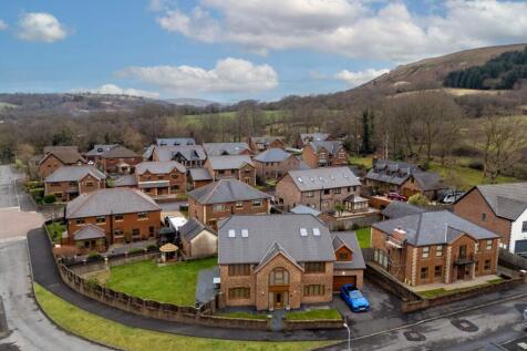 7 bedroom detached house for sale