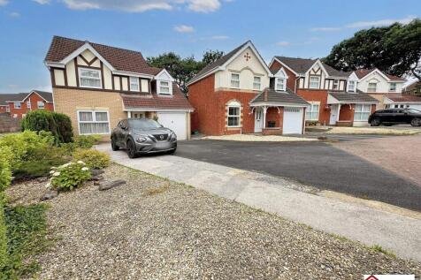 Cloda Avenue, Bryncoch, Neath, Neath... 4 bed detached house for sale