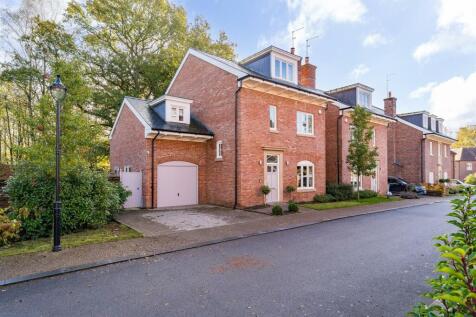 Vale Crescent, Nether Alderley 4 bed detached house for sale