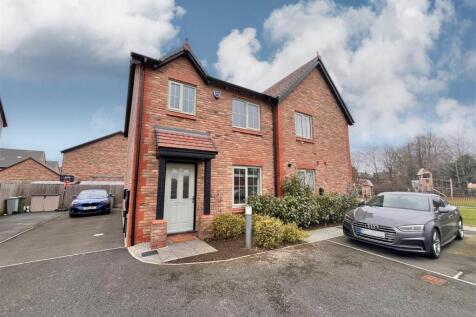 3 bedroom semi-detached house for sale