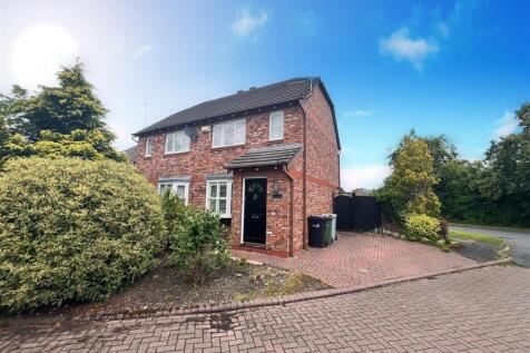 2 bedroom semi-detached house for sale