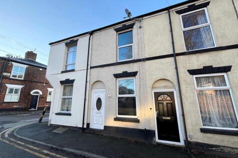 Byrons Lane, Macclesfield 2 bed terraced house for sale