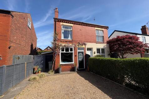 Knowsley Road, Macclesfield 2 bed semi