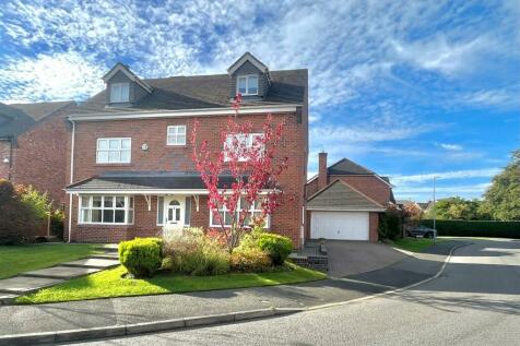 5 bedroom detached house for sale