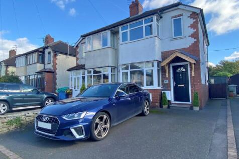 Minor Avenue, Lyme Green, Macclesfield 2 bed semi