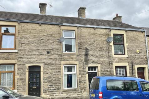 Gladstone Street, Glossop 2 bed terraced house for sale