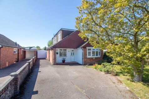 4 bedroom detached bungalow for sale
