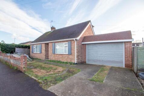 Longwood Avenue, Cowplain, PO8 8HX 2 bed bungalow for sale