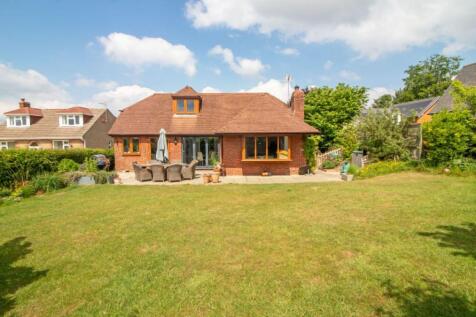Red House, Sunderton Lane, Clanfield... 4 bed detached house for sale