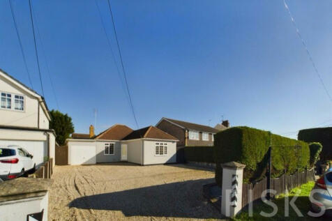 4 bedroom detached bungalow for sale