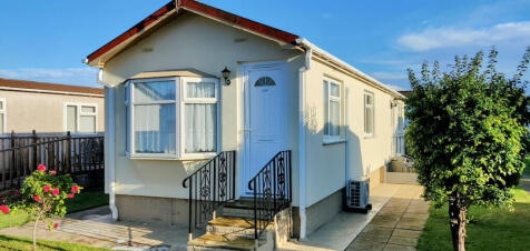 2 bedroom park home for sale